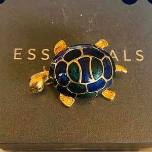 Women’s turtle pin